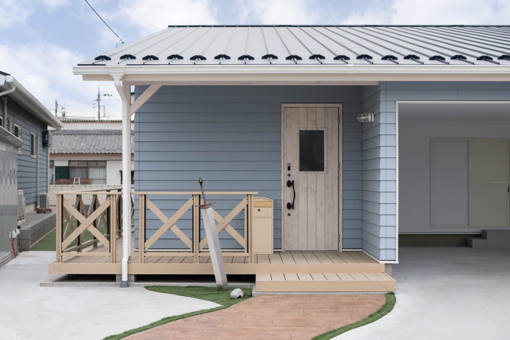 カバードポーチを付けたアメリカンハウス カバードポーチを付けたアメリカンハウス